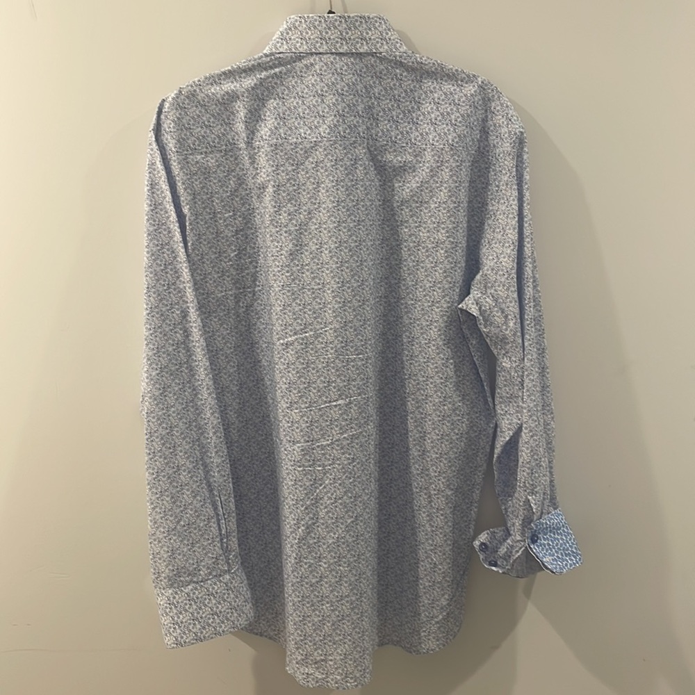 Long Sleeve button down - Picture 2 of 2